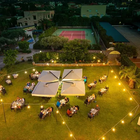 Baia Del Capitano מלון צ'פאלו