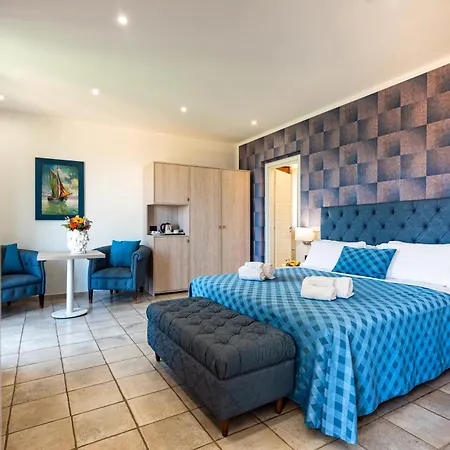 Baia Del Capitano מלון צ'פאלו