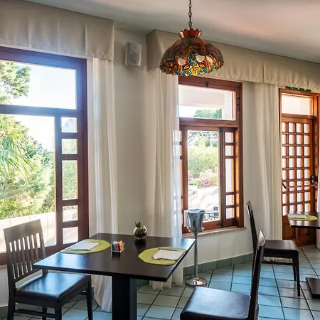 Baia Del Capitano 4*