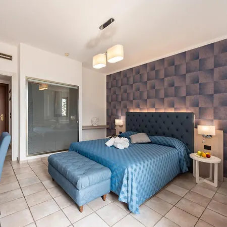 Baia Del Capitano מלון