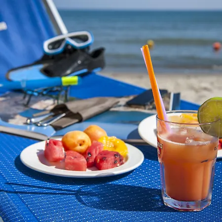 מלון Baia Del Capitano 4*