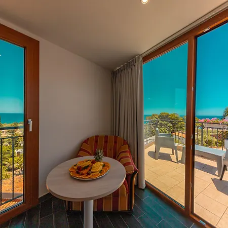 Baia Del Capitano צ'פאלו