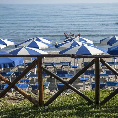 Ξενοδοχείο Baia Del Capitano 4*