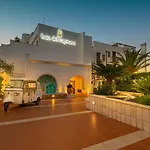 Hotel Baia Del Capitano 4*