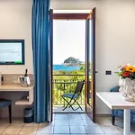 Baia Del Capitano Hotel 4*