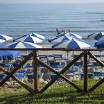 Baia Del Capitano Hotell 4*