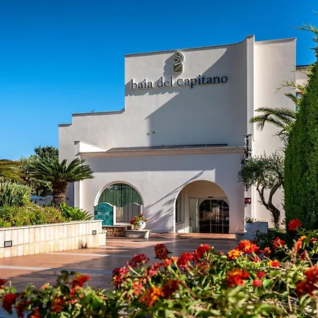 Hotell Baia Del Capitano 4*