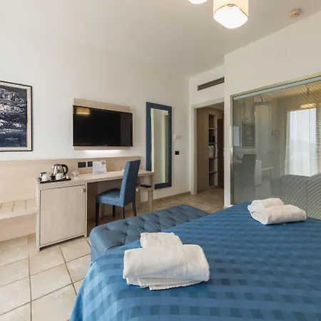 Hotel Baia Del Capitano