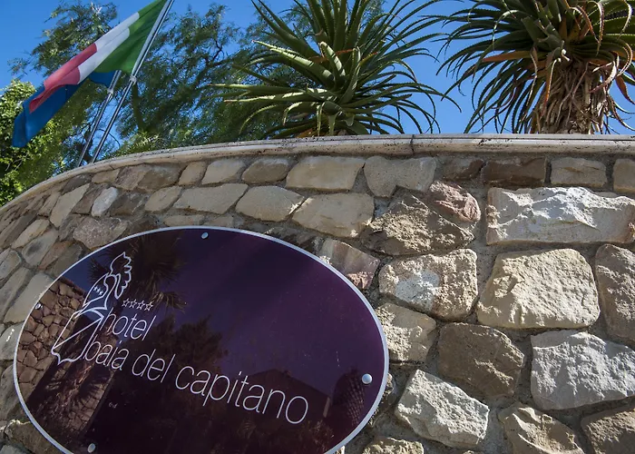 Ξενοδοχείο Baia Del Capitano 4*