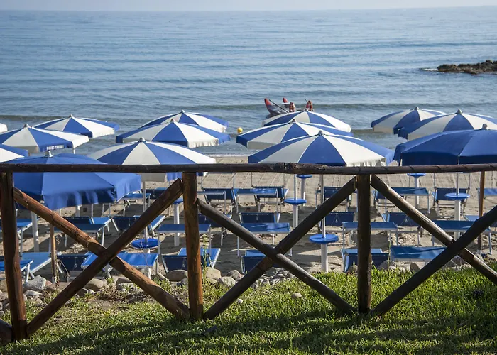 Baia Del Capitano Ξενοδοχείο 4*